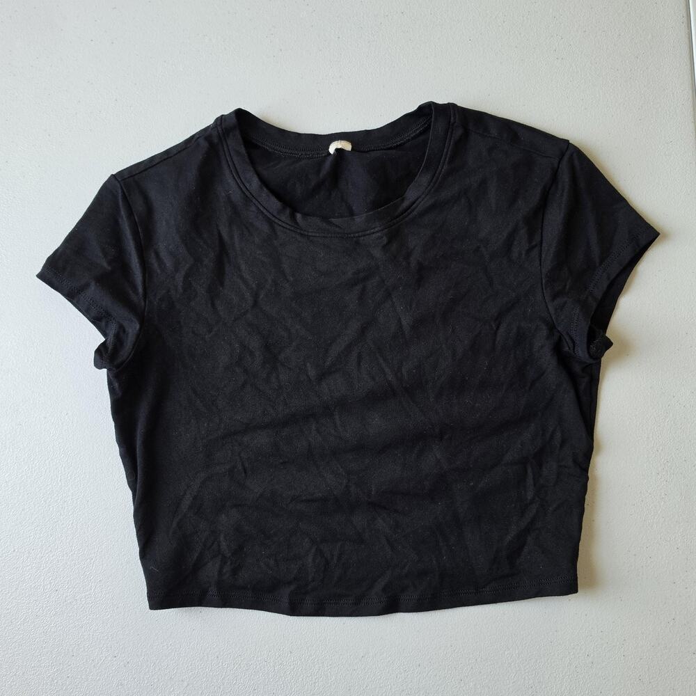 Alo Shirt Womens Small Black Cropped Short Sleeve Crew Neck Yoga Stretch Top